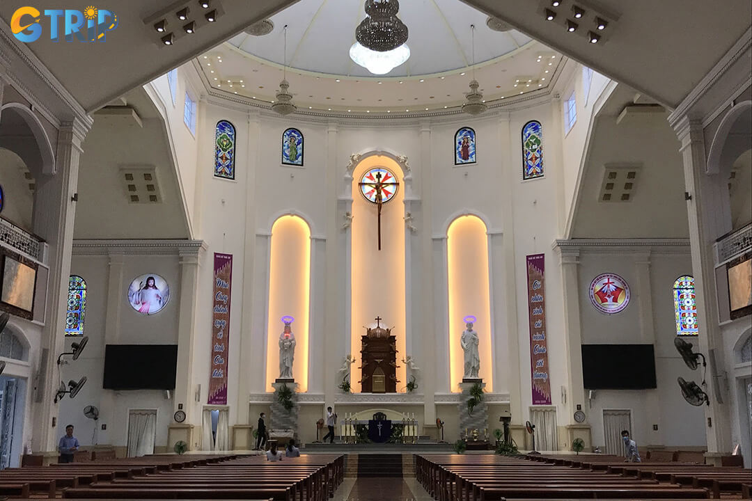 An Thai Church is a historic parish in Tay Ho Ward, known for its traditional charm, peaceful atmosphere, and vibrant weekly services