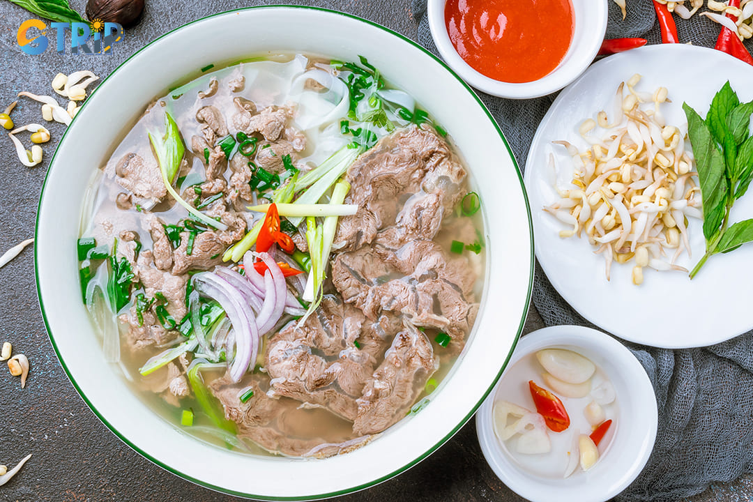 Beef noodle soup (pho bo) is a must-try food in Hanoi