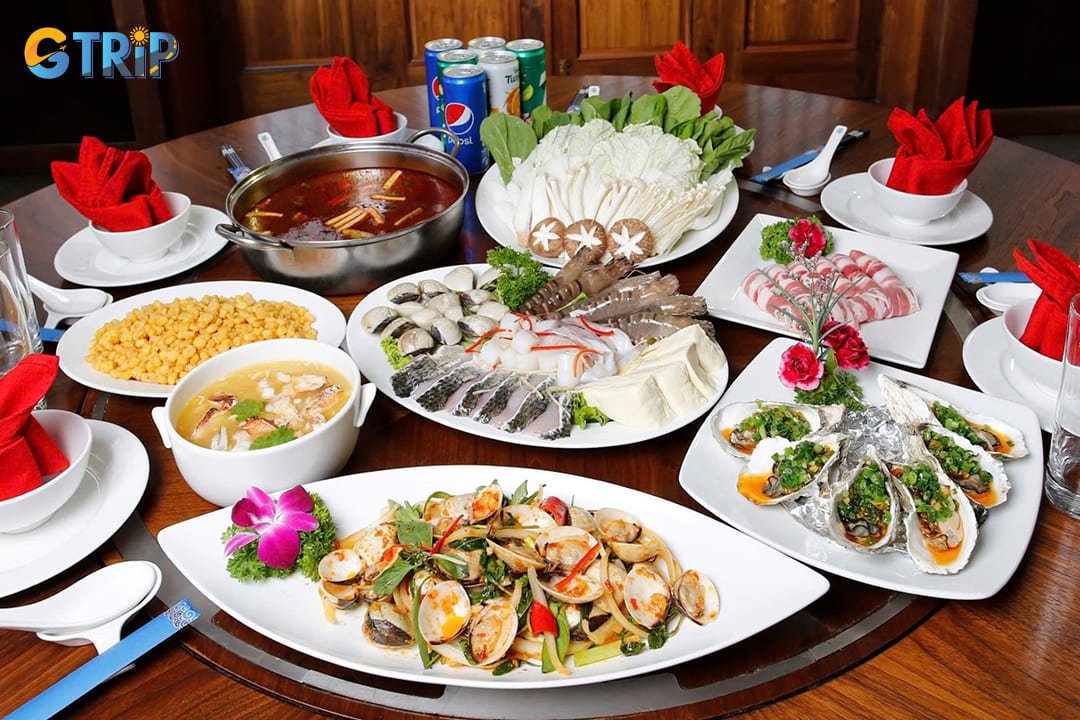 Bien Dong in Hanoi is a seafood powerhouse with live aquariums, fresh catch cooked to order, and spacious dining perfect for family or corporate feasts