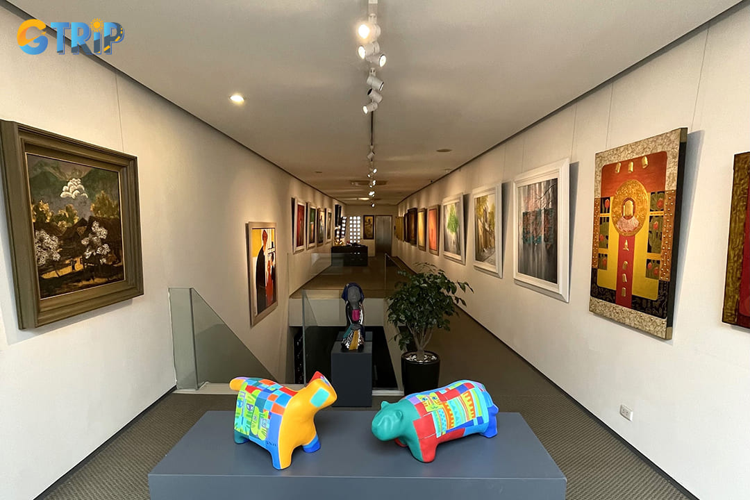 Green Palm Gallery showcases authentic works from Vietnam’s leading artists, blending tradition with modern expression for serious collectors