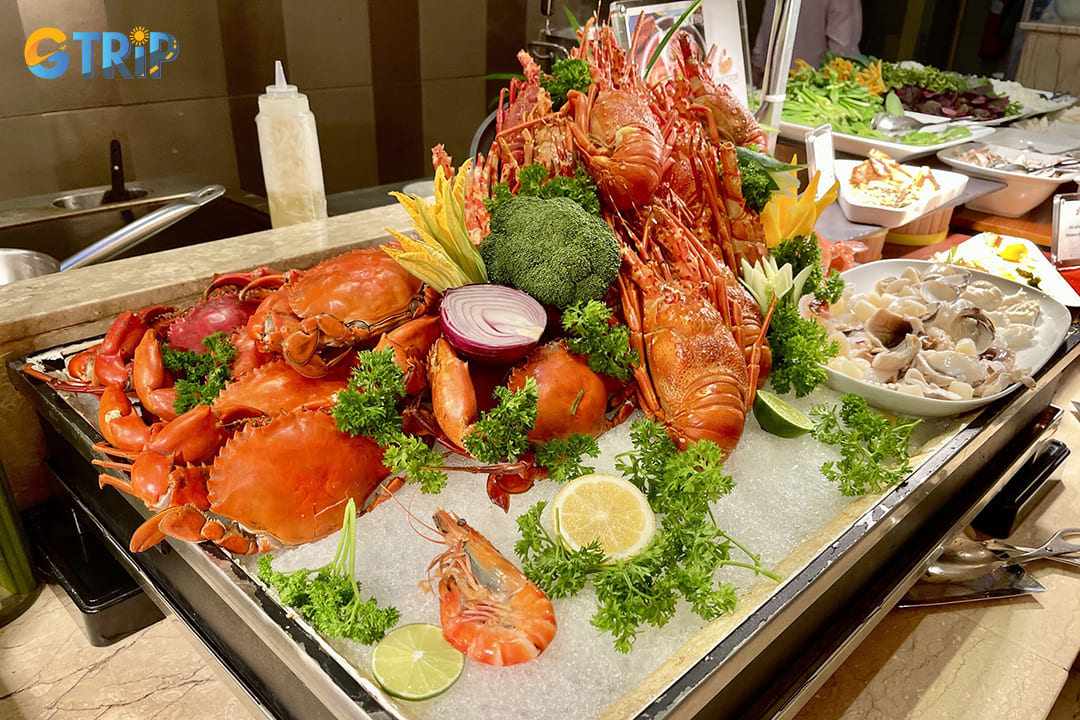 La Brasserie at Hotel du Parc Hanoi is famed for its lavish international buffet, Japanese and French specialties, and welcoming fine dining atmosphere