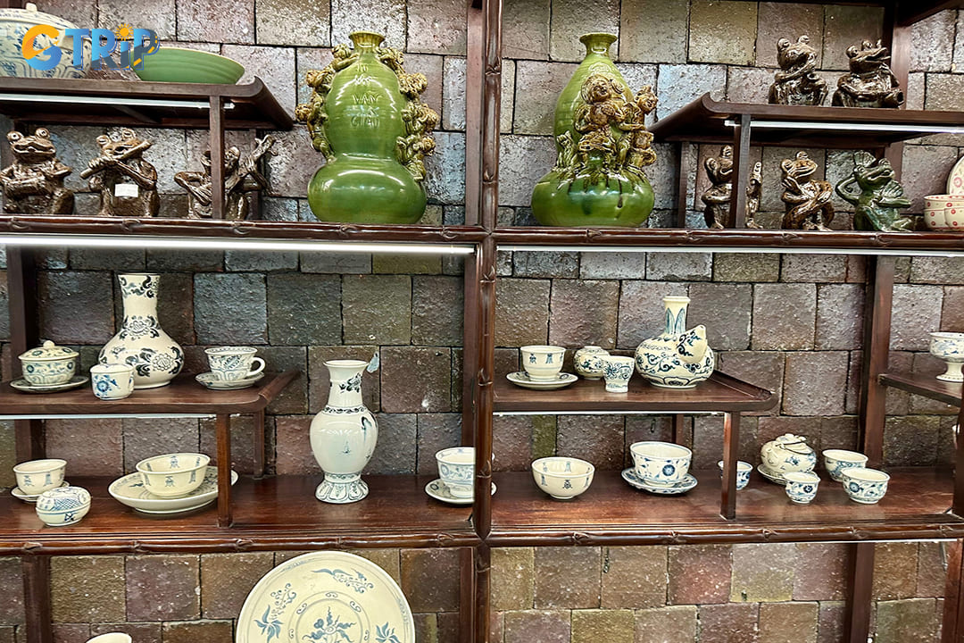 Learn how to spot genuine Bat Trang ceramics by checking glaze quality, sound, and artisan marks to avoid mass-produced imitations