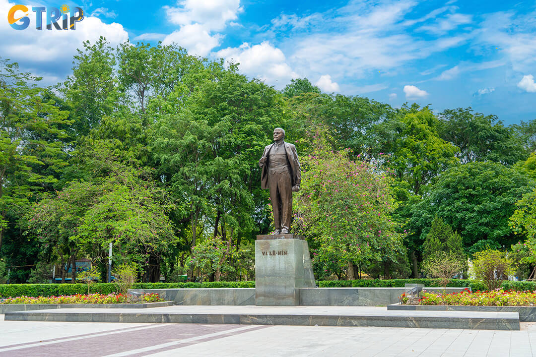 Lenin Park is a central green oasis where locals and visitors enjoy fresh air, outdoor activities, and a glimpse of history under the towering bronze statue of Lenin