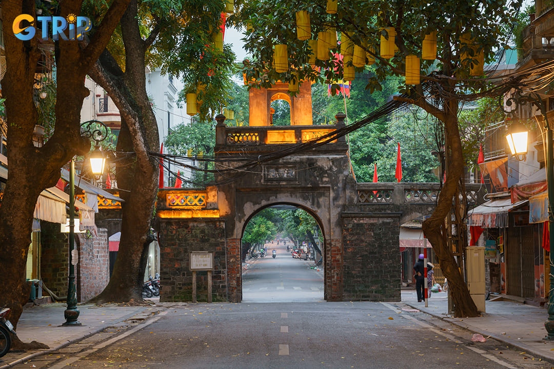 O Quan Chuong, the last gate of ancient Thang Long Citadel, stands proudly amid modern Hanoi, offering a poignant glimpse into the city’s storied past