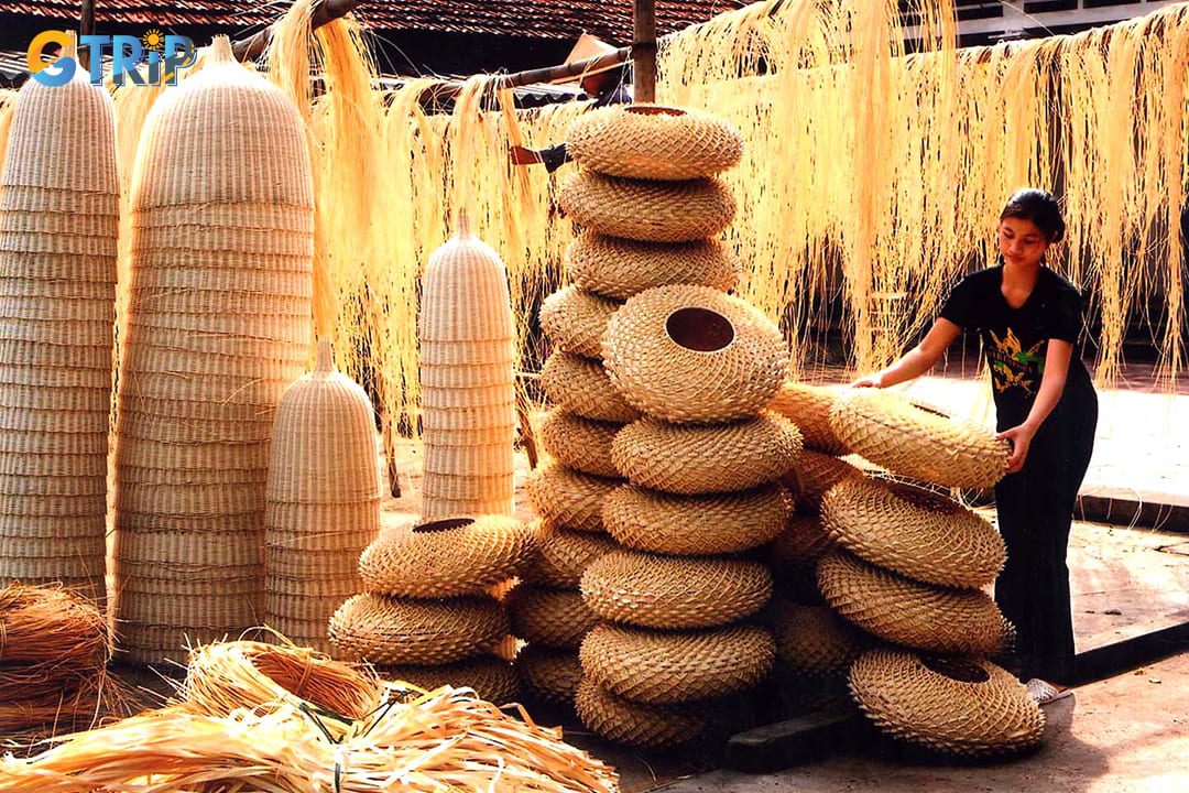 Phu Vinh Bamboo and Rattan Village showcases 400 years of craftsmanship, where artisans weave eco-friendly baskets, furniture, and intricate decorative art