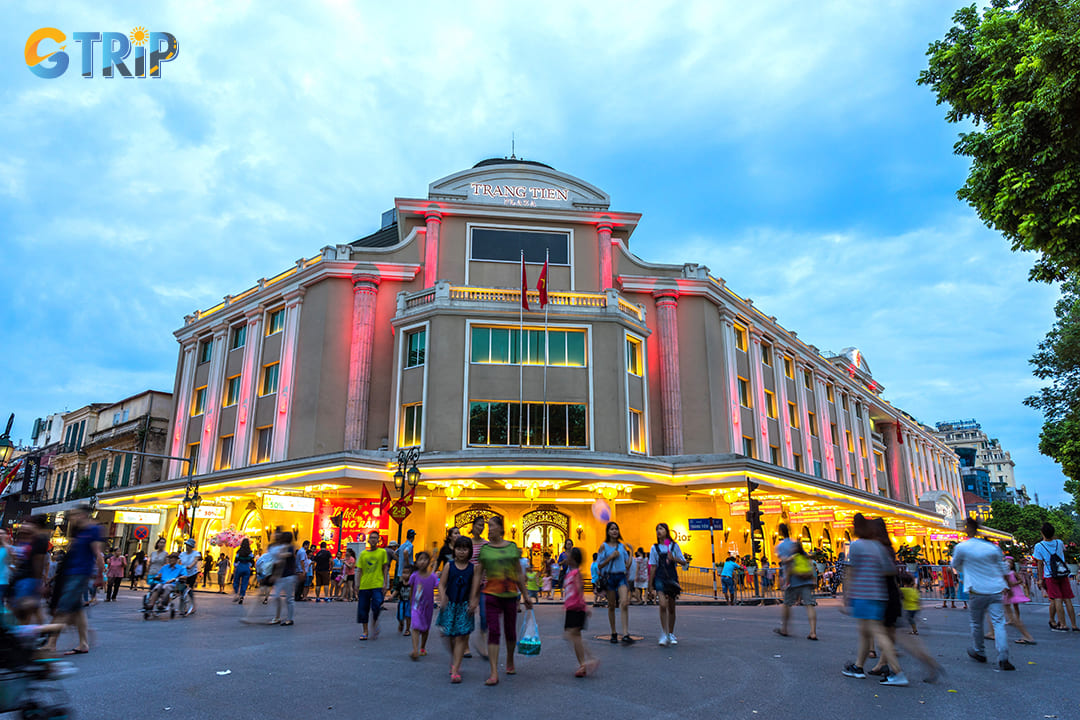 Remember to have a leisure stroll on Trang Tien Street and enjoy the ice cream