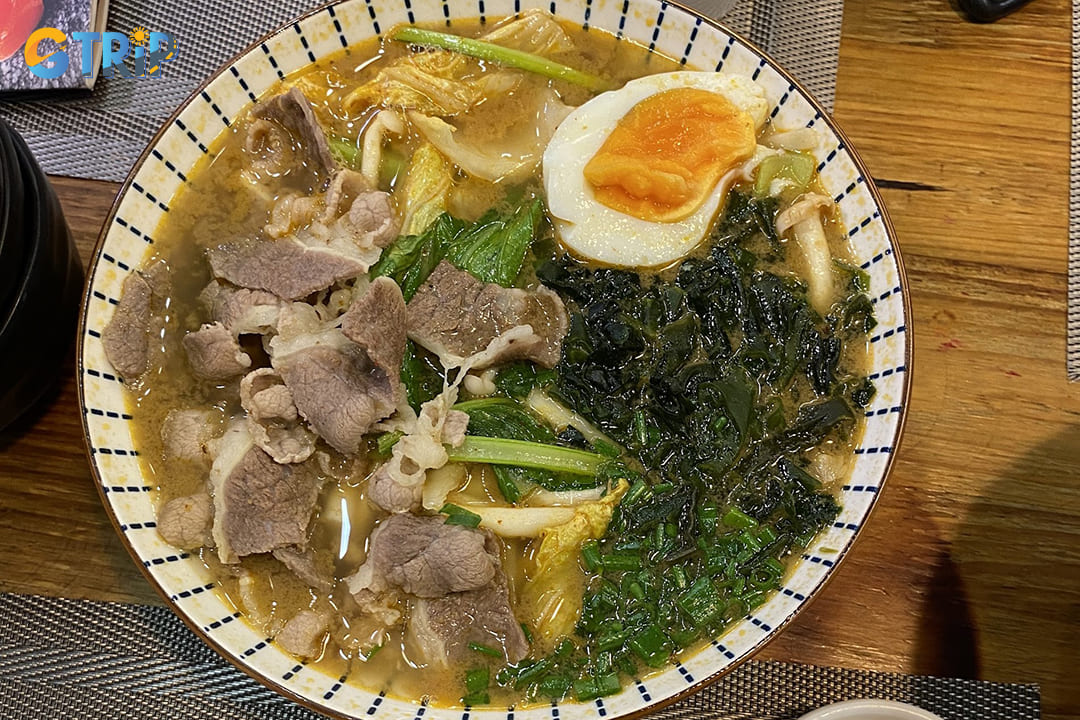 Sio Sushi Ramen pairs fresh sushi and sashimi with standout Sio ramen, offering a clear, savory broth in a modern and versatile setting