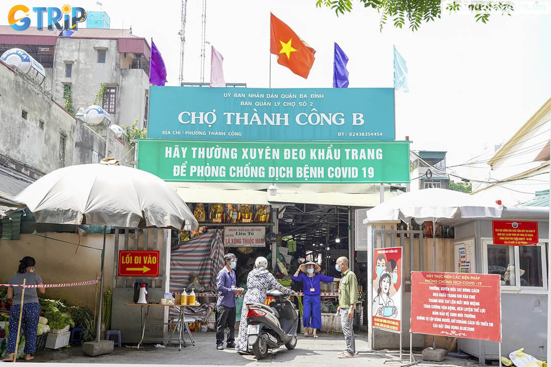 Thanh Cong B Market is a lively neighborhood hub in Hanoi, offering affordable goods, fresh produce, and a bustling food court showcasing local street food