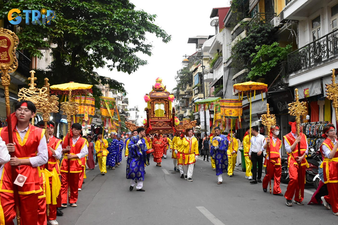 The Kim Ngan Communal House Festival on Hang Bac Street celebrates Hanoi’s centuries-old silversmithing heritage with rituals, artistry, and cultural pride