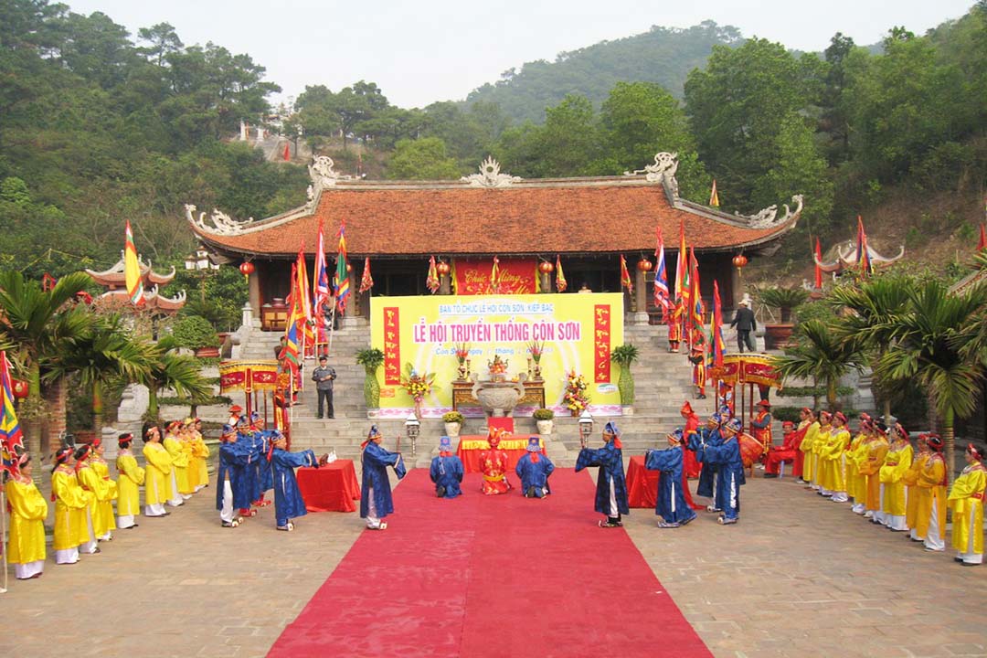 Con Son - Kiep Bac Spring Festival 2025