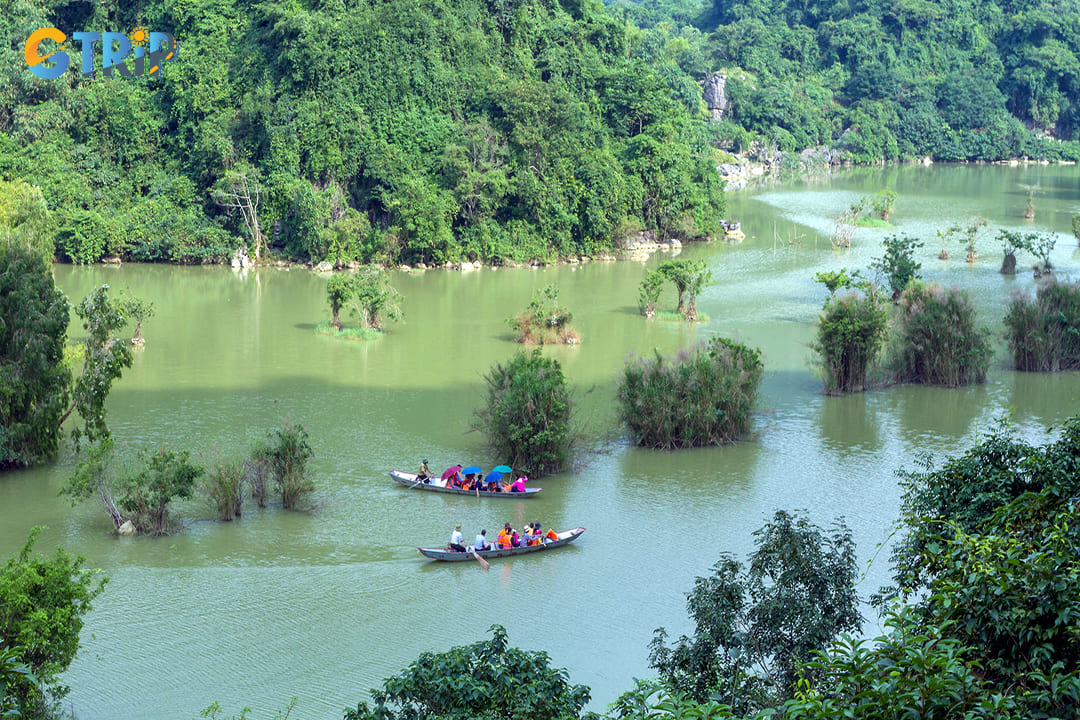 Trang An just a short distance from Am Tien