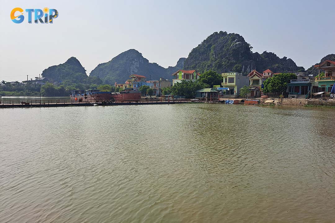 A boat trip to Kenh Ga Hot Springs offers a great opportunity to escape the hustle and bustle of life