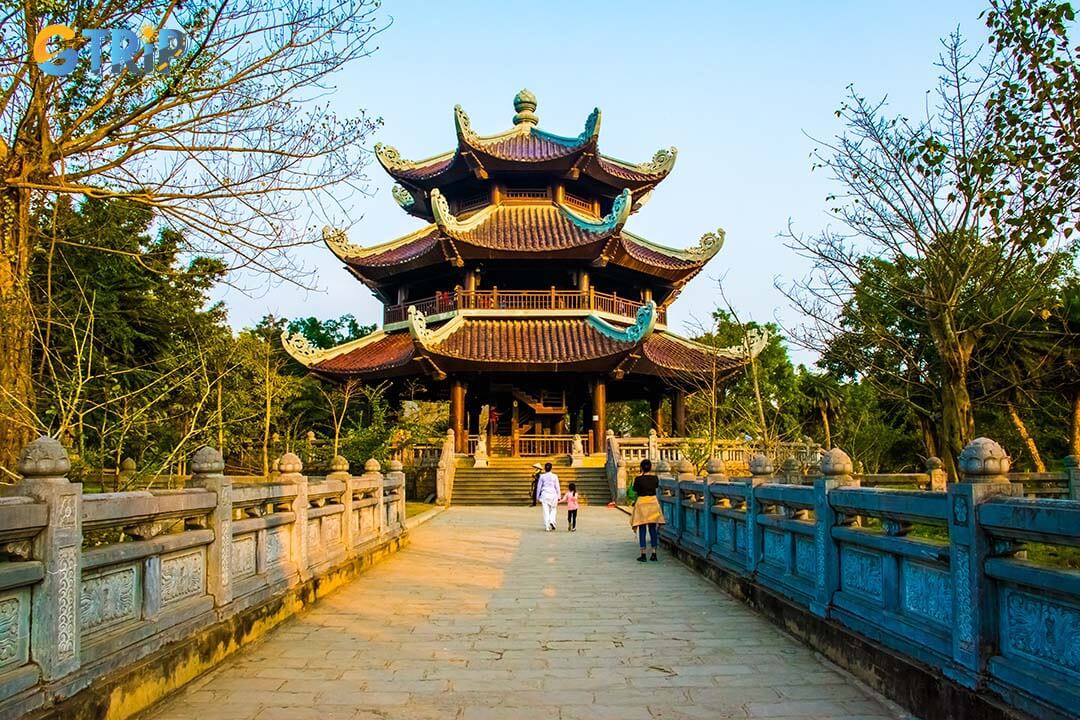 A corner of Bai Dinh Pagoda