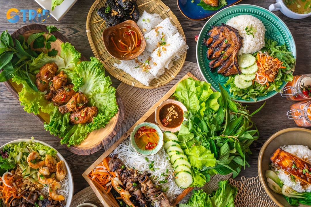 A food street serving signature dishes from Vietnam’s North, Central, and South regions