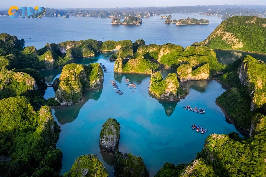 A Ha Long Bay cruise combines relaxation and adventure, so dress comfortably and stylishly