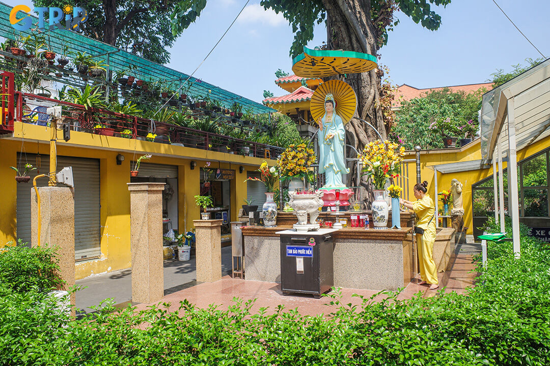 A historic symbol of peace and resilience, Xa Loi Buddhist Temple is renowned for its role in Vietnam’s 1960s Buddhist movement and its elegant blend of spirituality