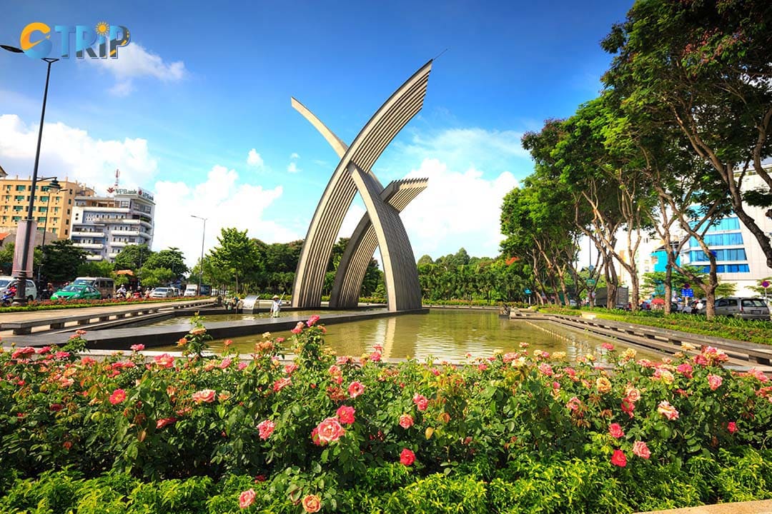 A nearby park that you can visit is Hoang Van Thu Park
