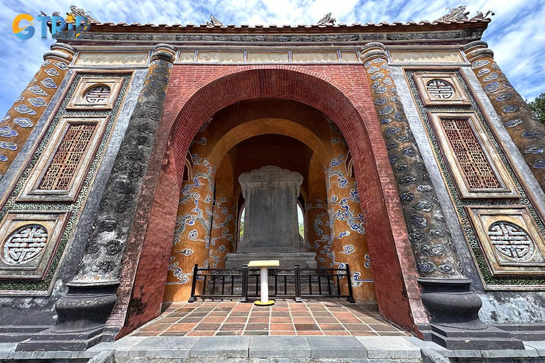 A visit to the Bi Dinh Pavilion offers a rare glimpse into Emperor Tu Duc’s introspective nature