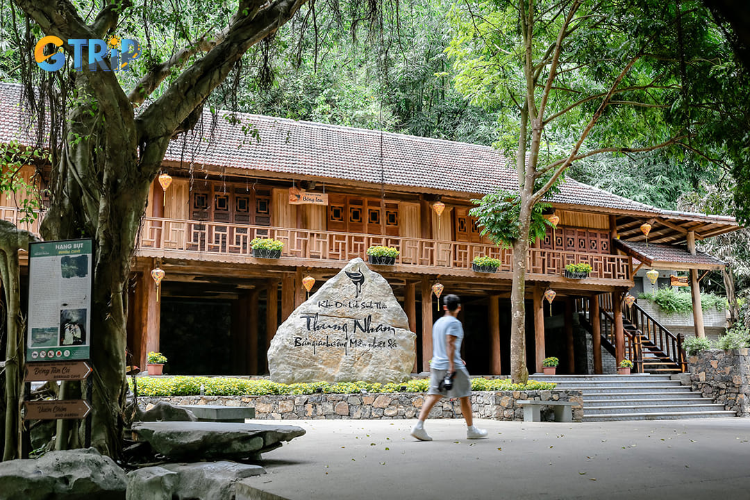 Bong Lau Resort is located in Thung Nham eco-tourism area