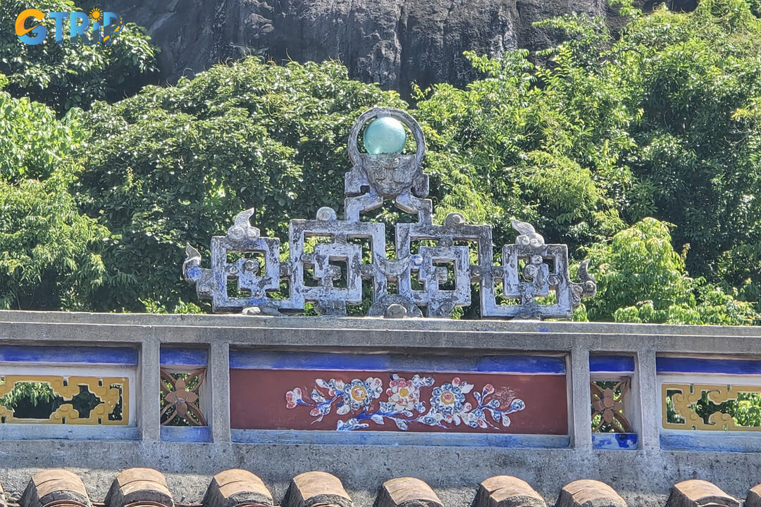 Admire centuries-old craftsmanship and artefacts that reveal the enduring cultural and spiritual heritage of Cham Island
