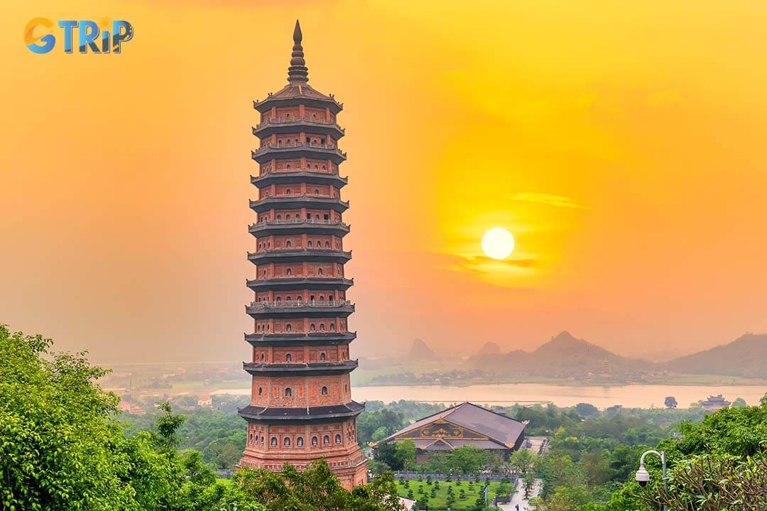 Admire the sunset at Bai Dinh Pagoda, the biggest and largest pagoda complex in Vietnam