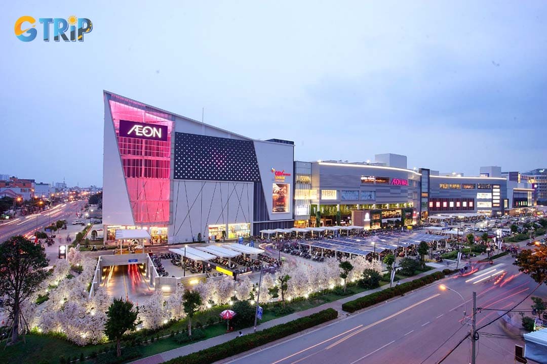 Aeon Mall Binh Tan is a massive, modern shopping and entertainment hub packed with global and local brands, a huge food court, a cinema, and a bustling supermarket