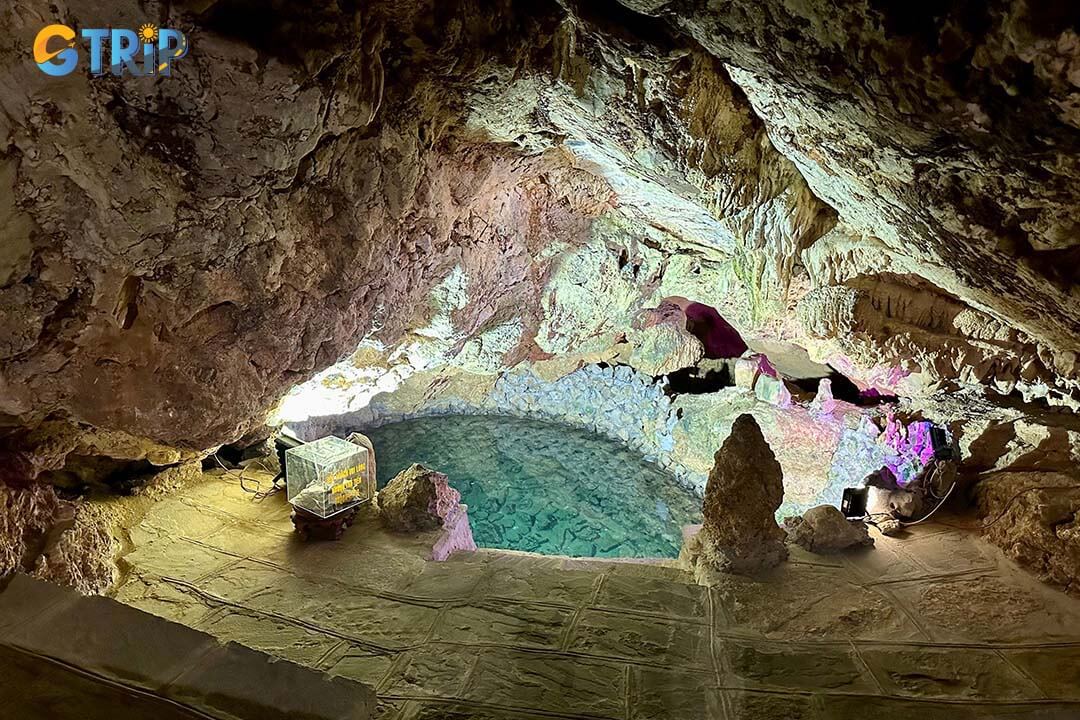 A view of Am Tien Cave