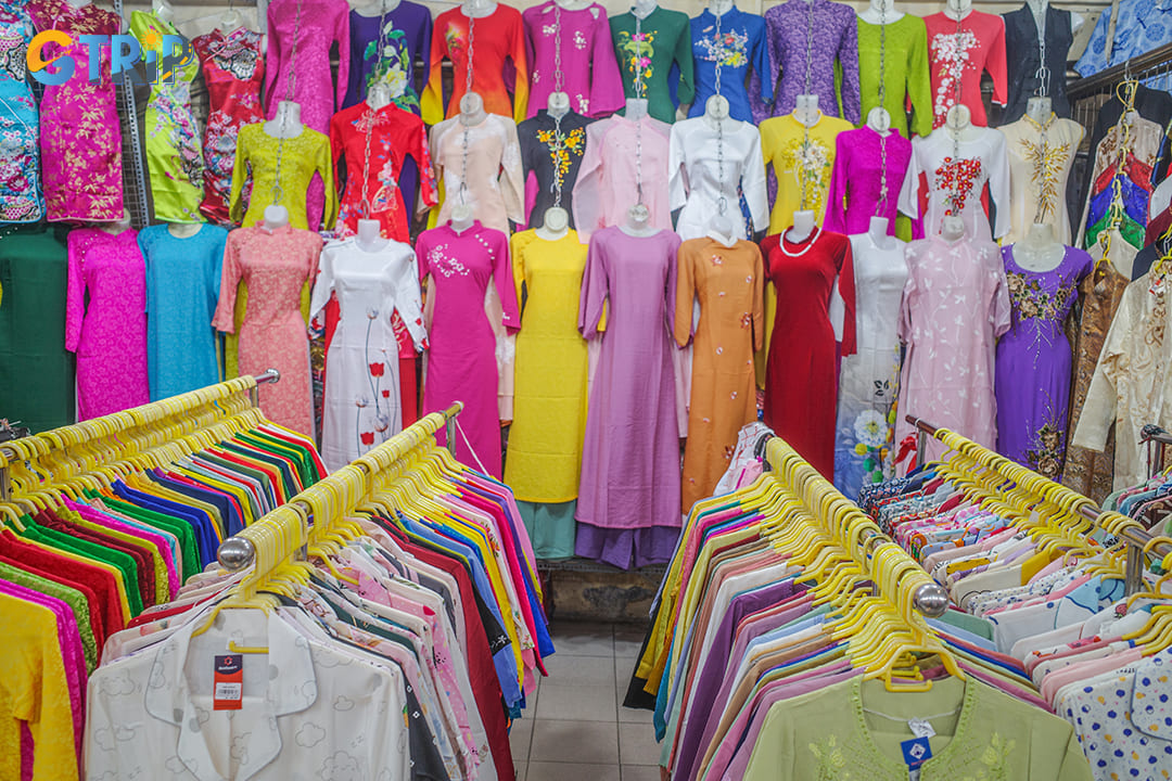 Ao dai Quynh Anh has built a sterling reputation as one of Hanois premier ao dai boutiques specializing in both modern interpretations and traditional designs
