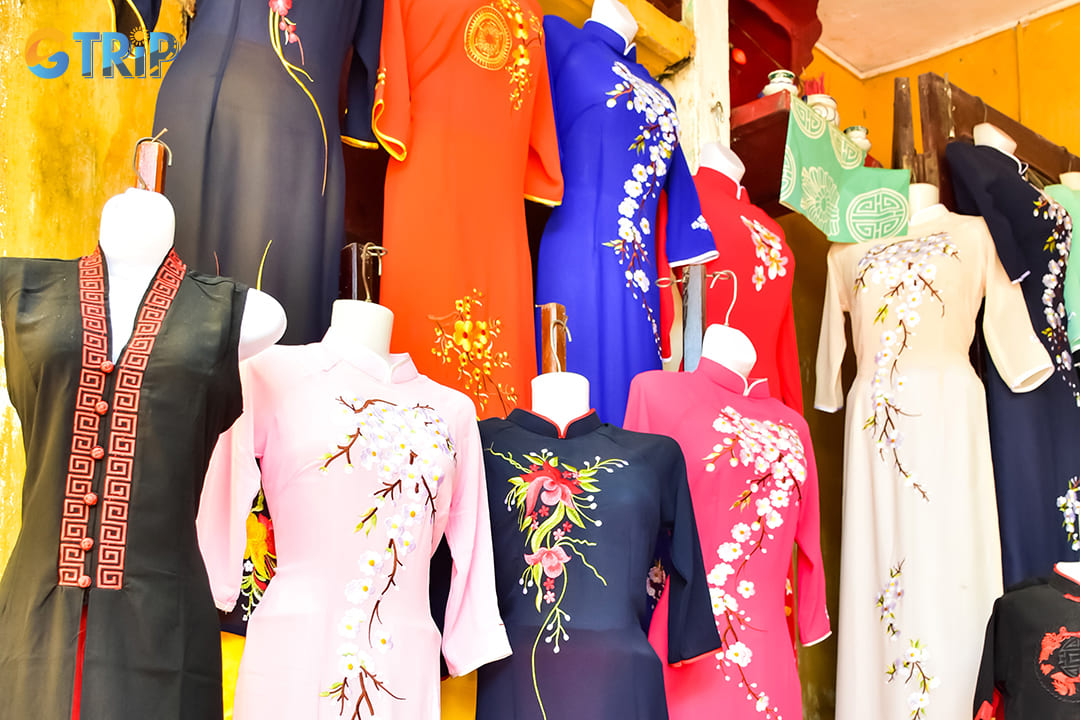 Ao dai Sai Thanh represents a perfect blend of traditional Hanoian elegance with modern saigonese flair making it a must visit for ao dai enthusiasts
