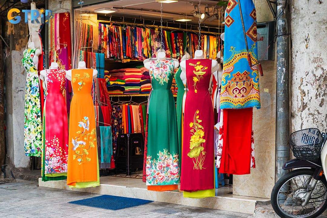 Ao dai Scarlet Nguyen stands as one of Hanois premier destinations for exquisitely handcrafted traditional Vietnamese dresses