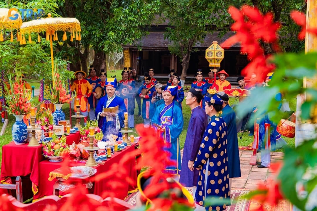 Attendees can observe the ritual Thuong Tieu Ceremony and explore the rich meanings behind each symbolic gesture