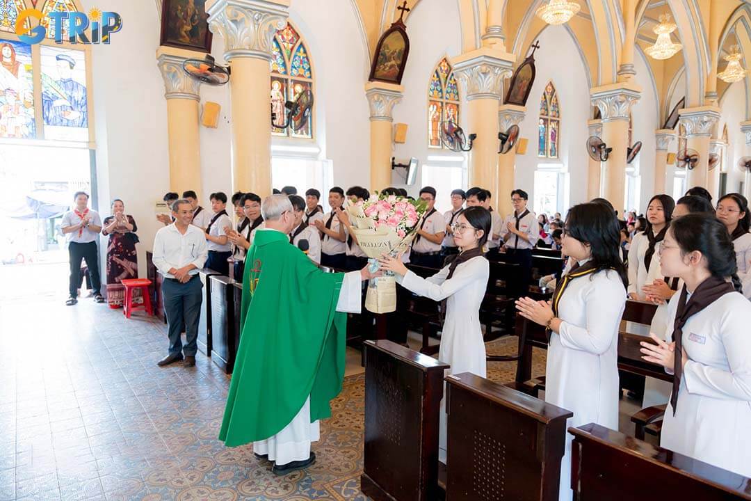 Attending a mass offers an authentic way to experience the cathedral’s spiritual atmosphere