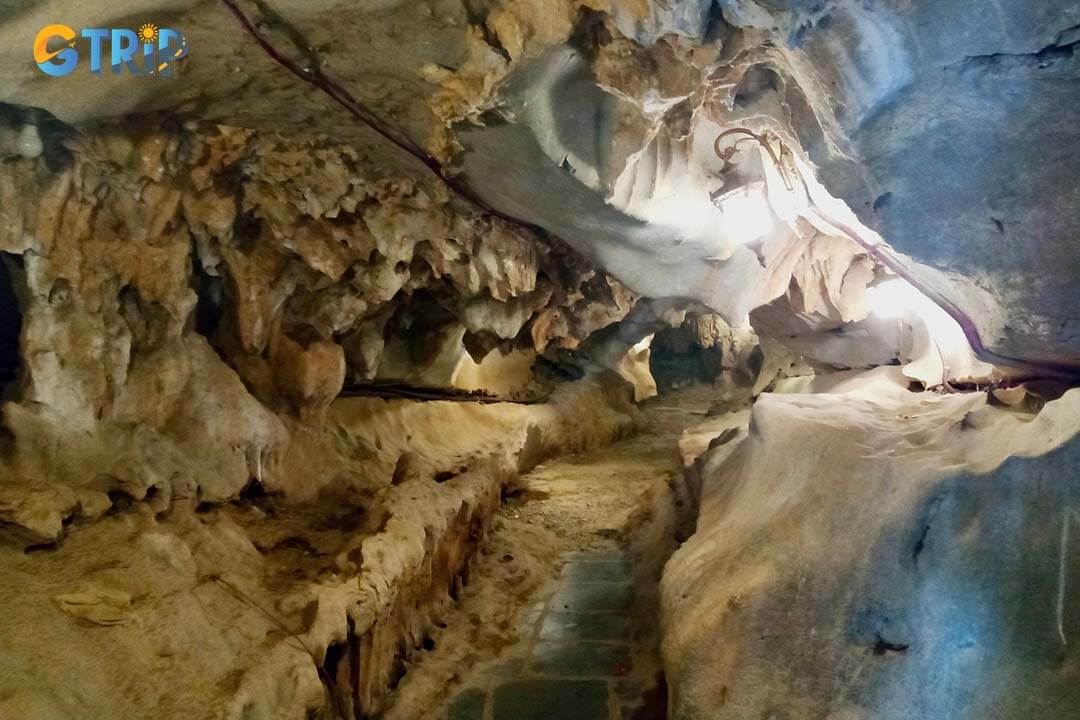 A view of Ba Giot Cave