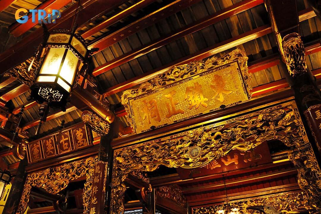 Joining prayer rituals at Bach Ma Temple offers a respectful way to engage with local spiritual traditions in one of Hanoi’s oldest and most revered sacred sites