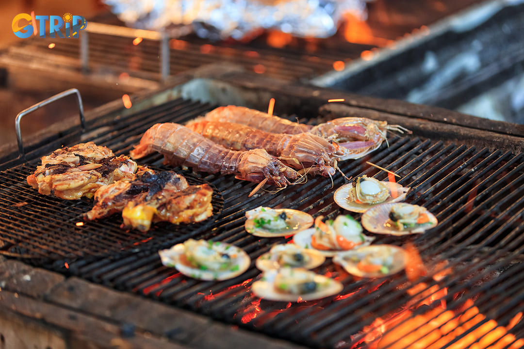 Bai Chay is best known for its freshly caught seafood