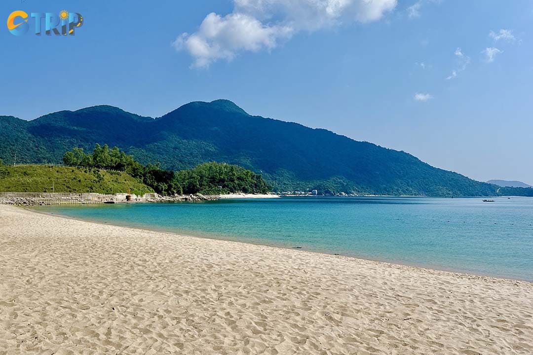 Bai Chong is perfect for stunning beach photos and swimming