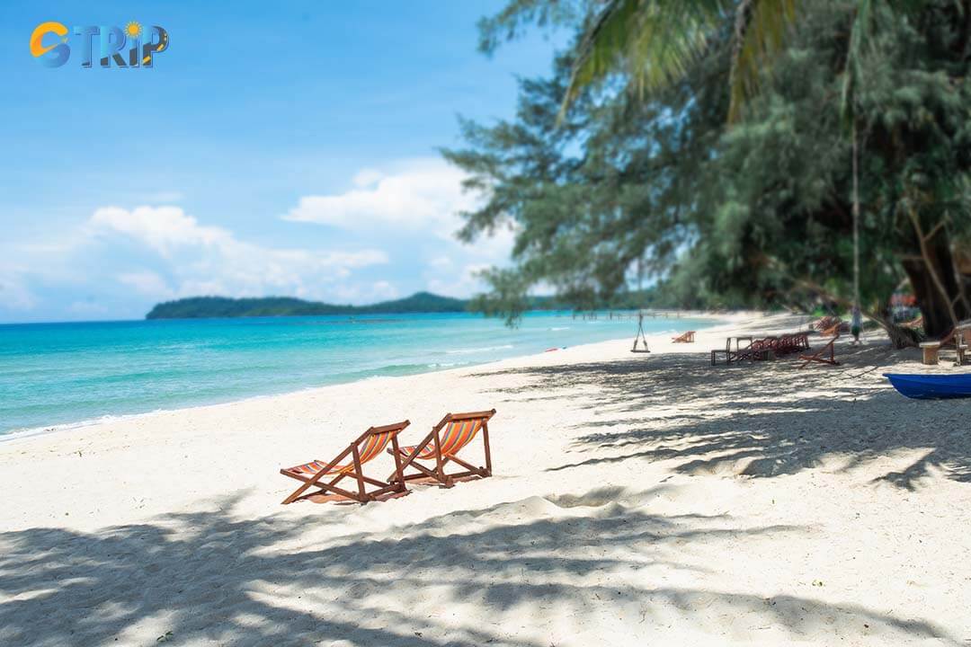 For relaxation, Quan Lan and Hong Van Beaches offer tranquil spots for sunbathing, swimming, and unwinding away from the crowds