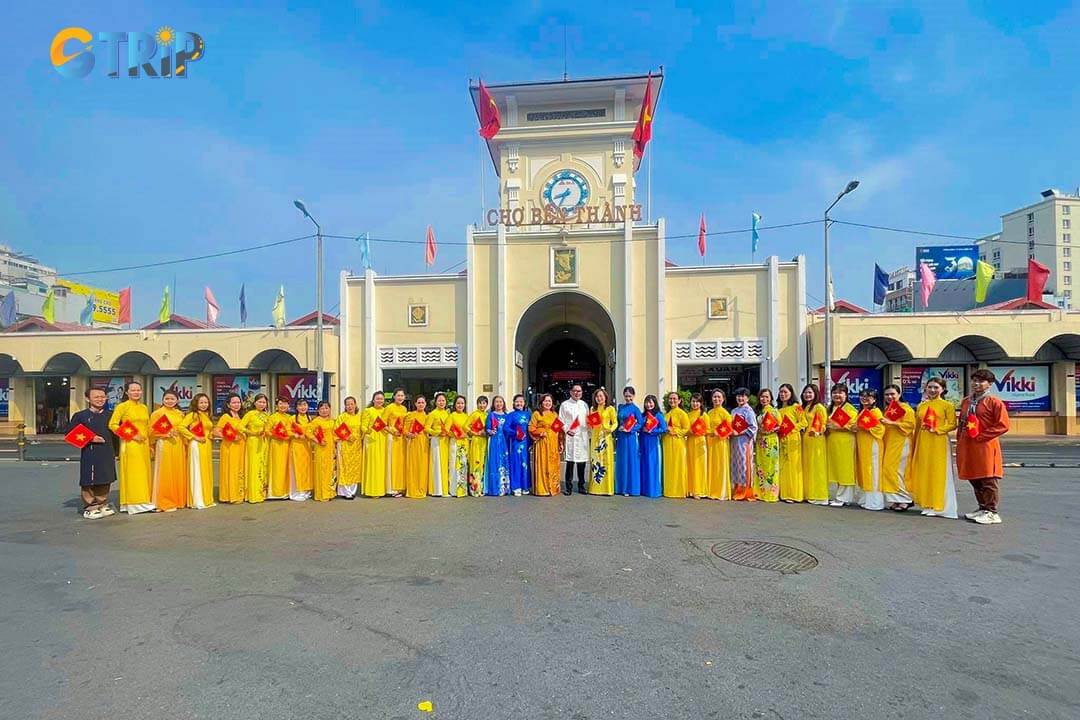 Ben Thanh Market offers countless photo-worthy moments from its iconic clock tower to the vibrant colors of local stalls and the lively night market ambiance