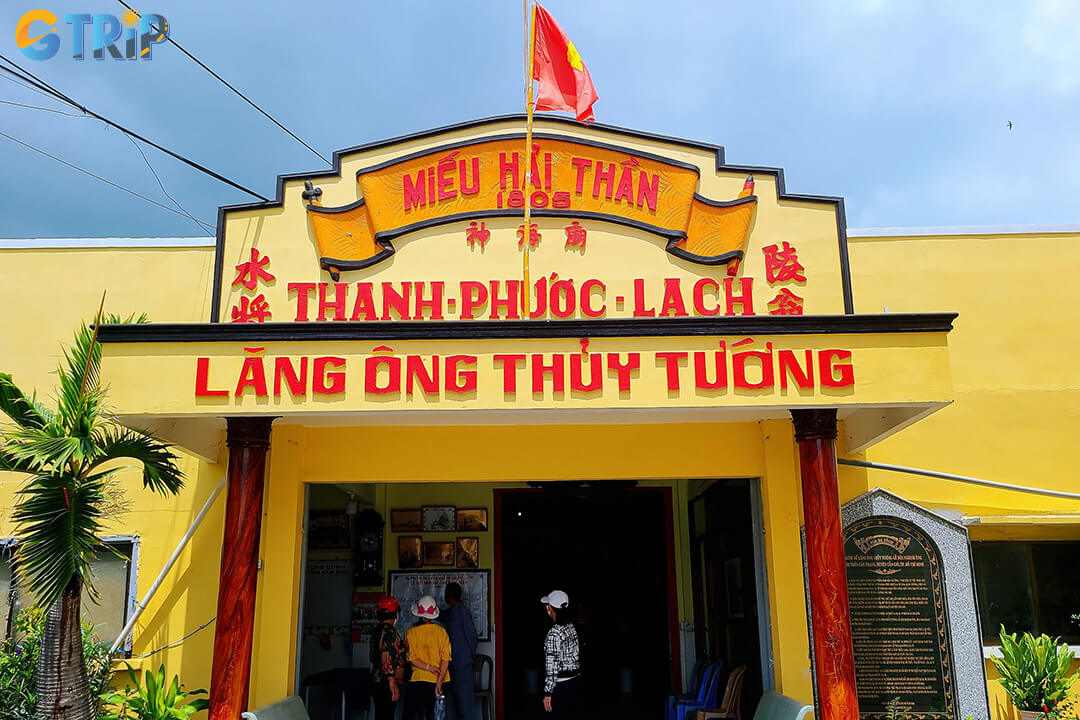 Beyond Monkey Island, Can Gio offers Hang Duong Market’s fresh seafood, the cultural Whale Temple, and the Vam Sat Ecological Area for nature lovers and bird watchers