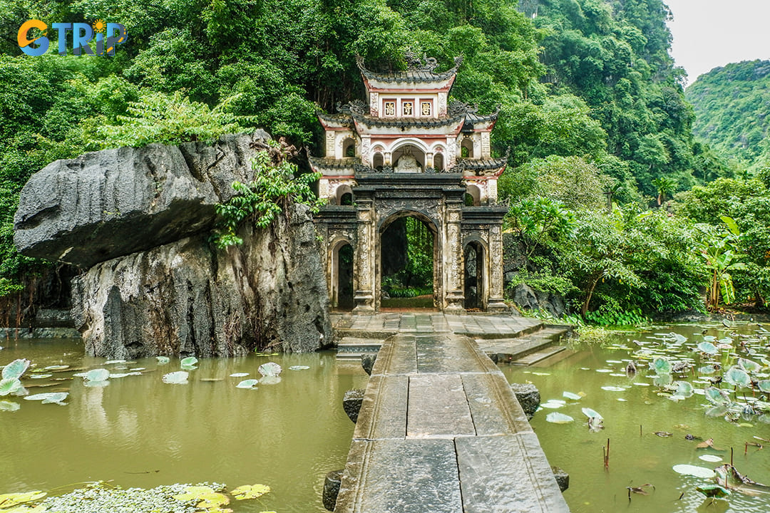 Bich Dong Pagoda combines spiritual tranquility with natural beauty