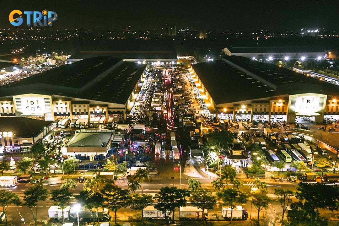 Binh Dien Market in District 8 is a very large and dynamic wholesale hub