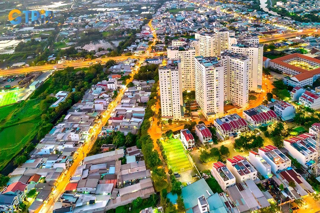 Binh Tan District offers an authentic, off-the-beaten-path of Saigon, where community markets, family-run eateries, and local traditions define the district