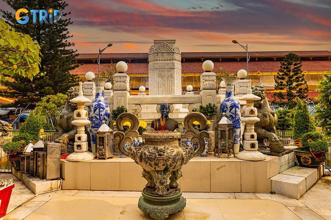 Binh Tay Market captivates with its unique architecture, cuisine, and spiritual significance, where visitors honor Quach Dam's legacy and pray for prosperity