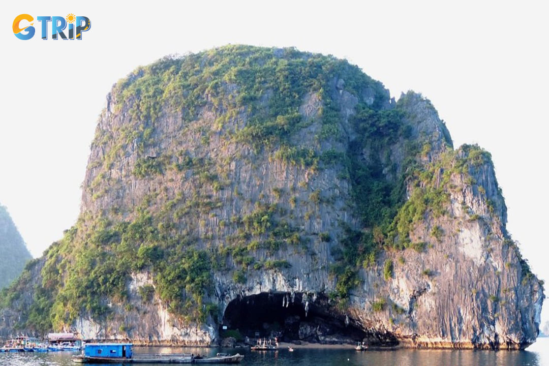 Bo Nau Cave’s wide entrance and natural formations provide a safe haven