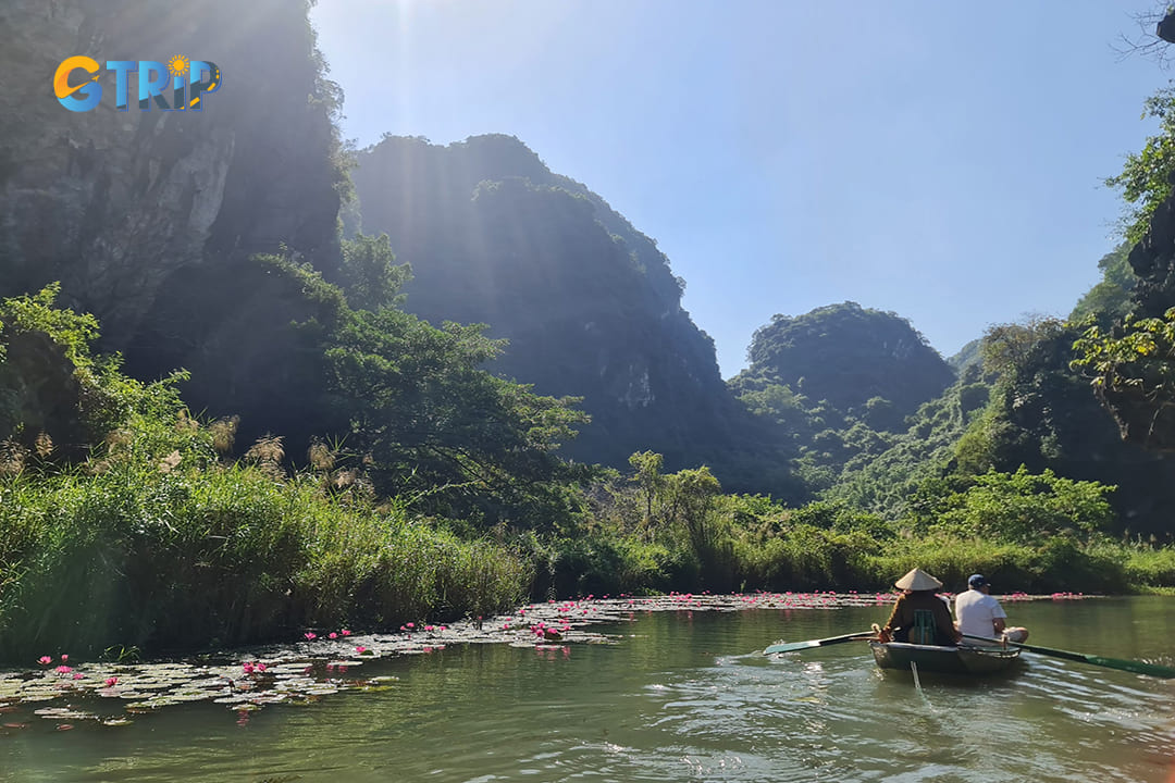 Cruise on a boat tour in Thung Nang for scenic photography