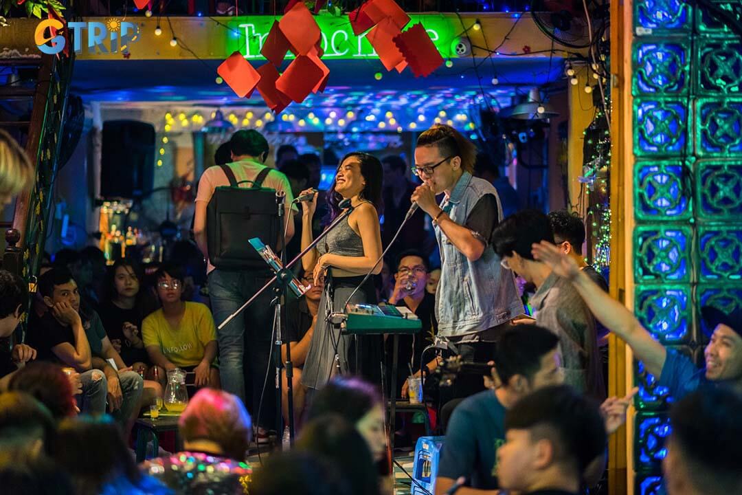 Bui Vien Walking Street comes alive with music and street performances, turning every night into a vibrant, open-air festival of talent and energy