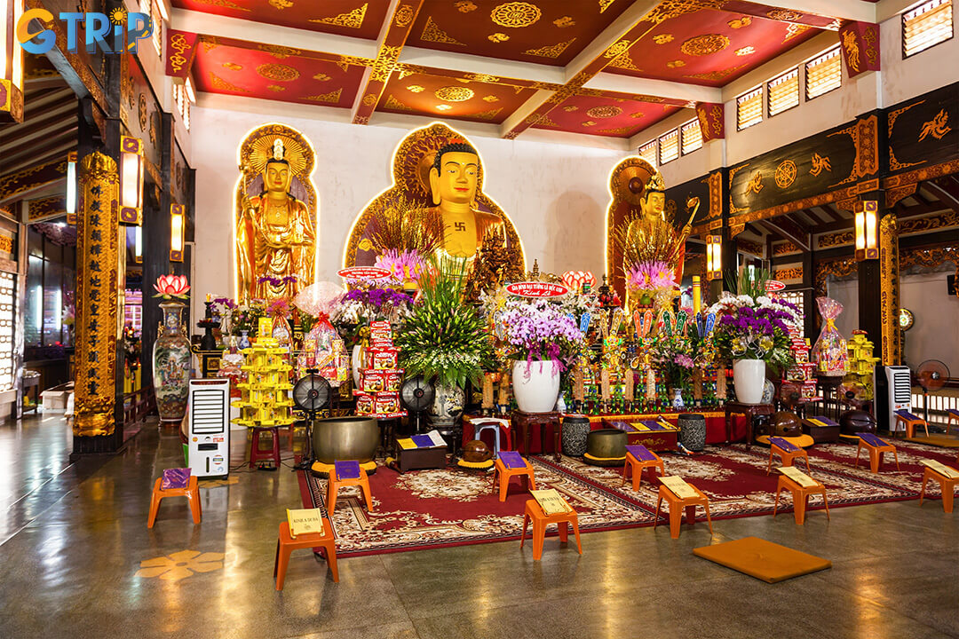 Built between 1964 and 1971, Vinh Nghiem Pagoda is the first in Vietnam to blend traditional Vietnamese architecture with modern concrete, symbolizing unity