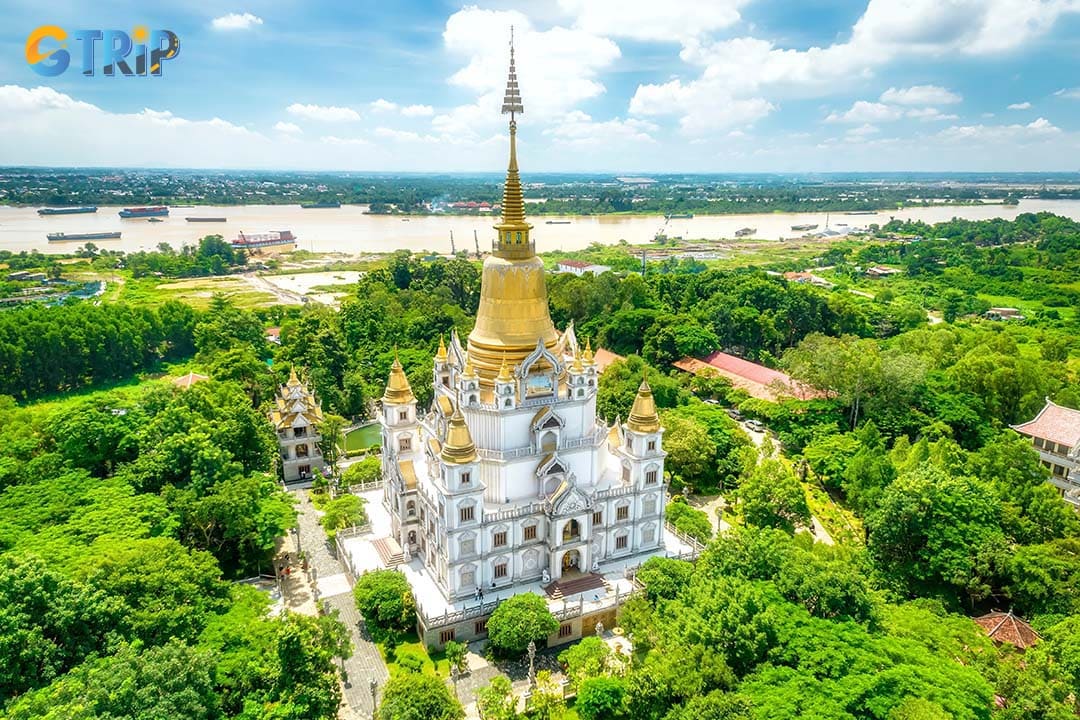 Buu Long Pagoda is a breathtaking Theravada-style temple on the city’s outskirts, famed for its magnificent white-and-gold Gotama Cetiya stupa, serene lakeside setting