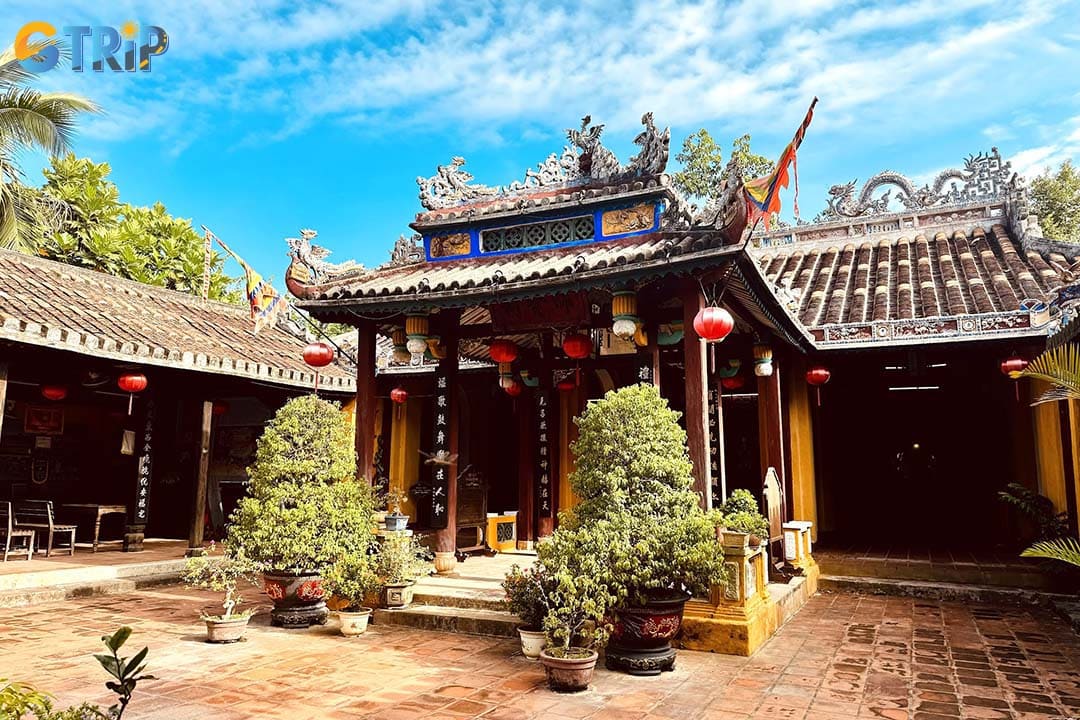 Cam Pho Communal House is a local community center and a place of active worship