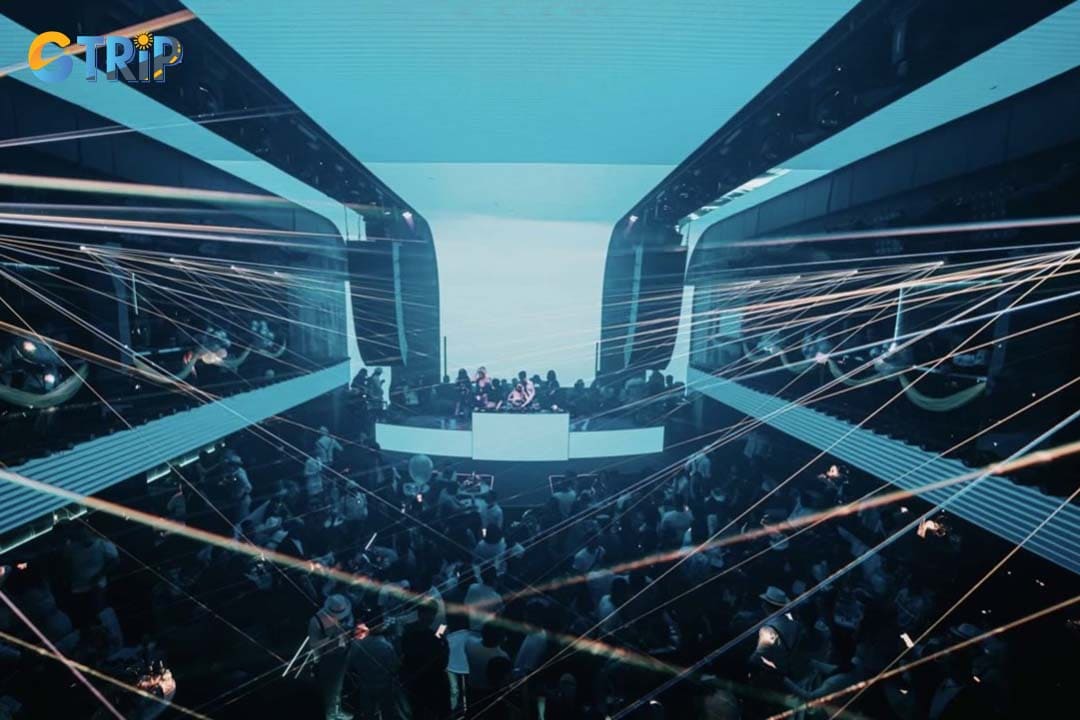 Canalis Club is a massive, high-energy Vietnamese nightlife spot known for its Vinahouse music, giant LED visuals, and bottle-service party atmosphere
